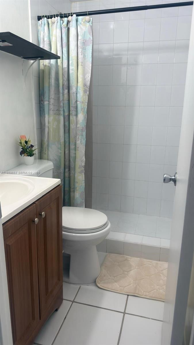 LINDGREN CENTRAL - Residential Lease