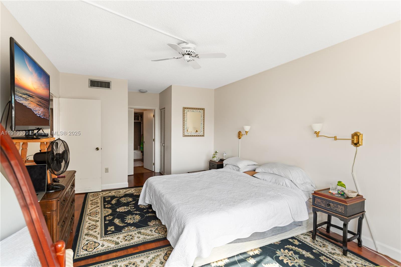 HEMISPHERES CONDO - Residential