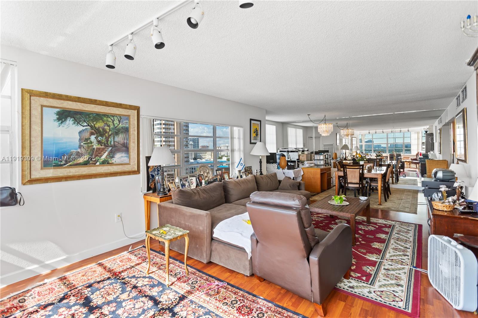 HEMISPHERES CONDO - Residential