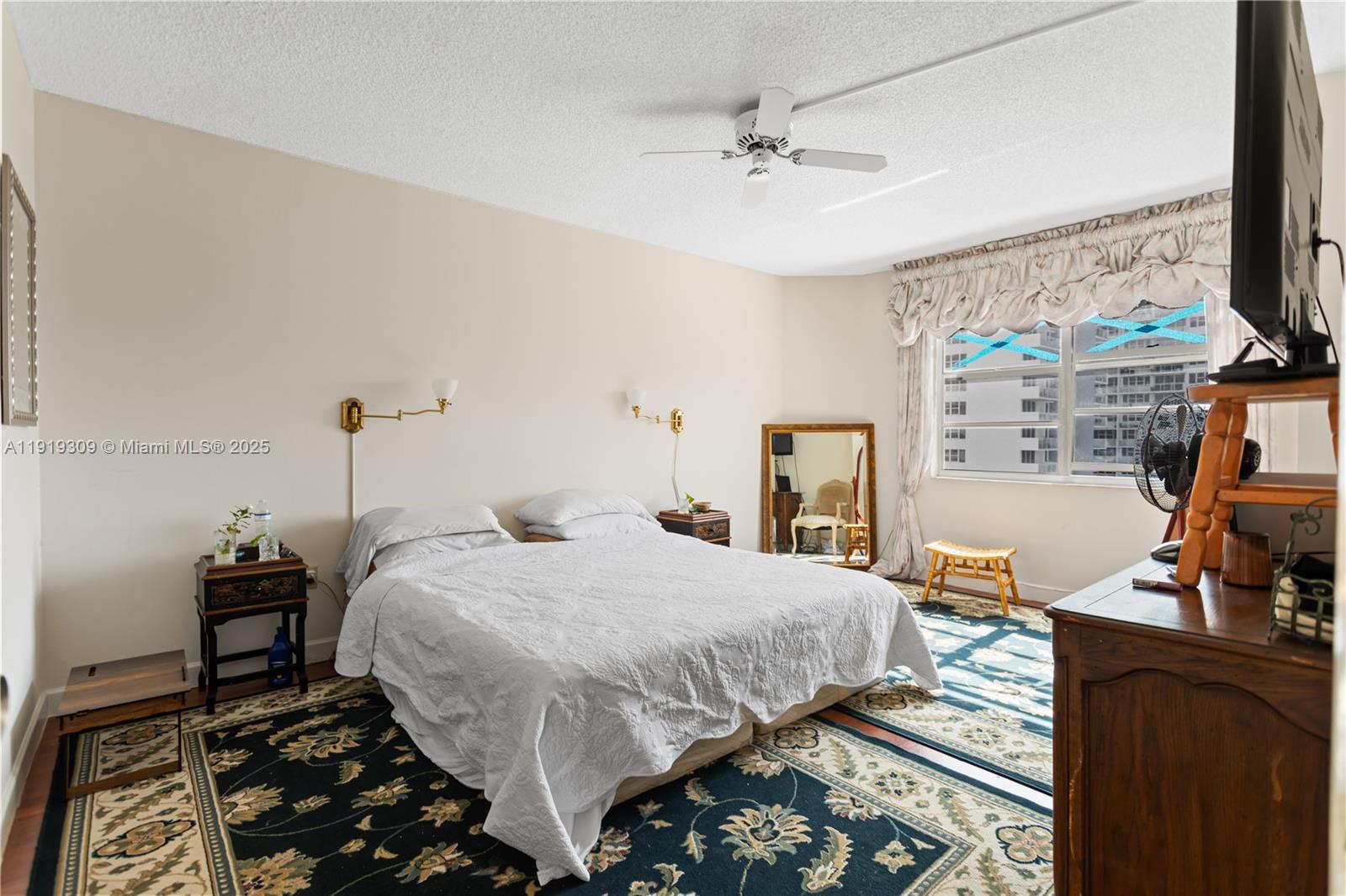 HEMISPHERES CONDO - Residential