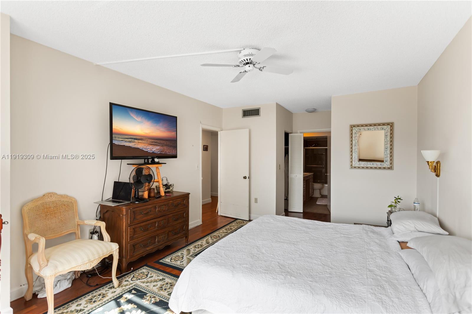 HEMISPHERES CONDO - Residential