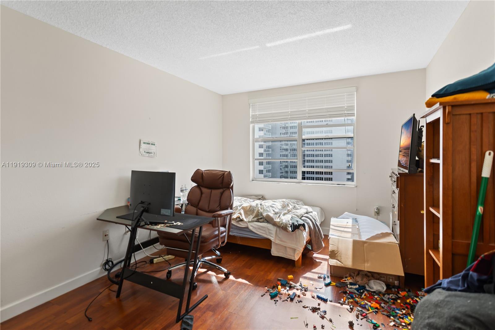 HEMISPHERES CONDO - Residential