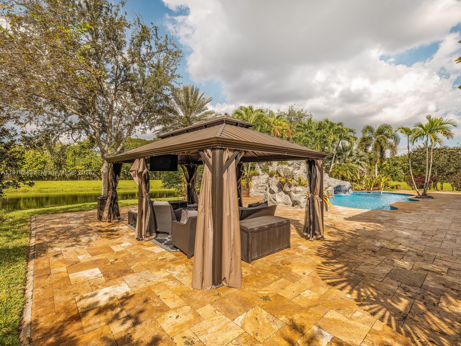 IMAGINATION FARMS EAST - Residential