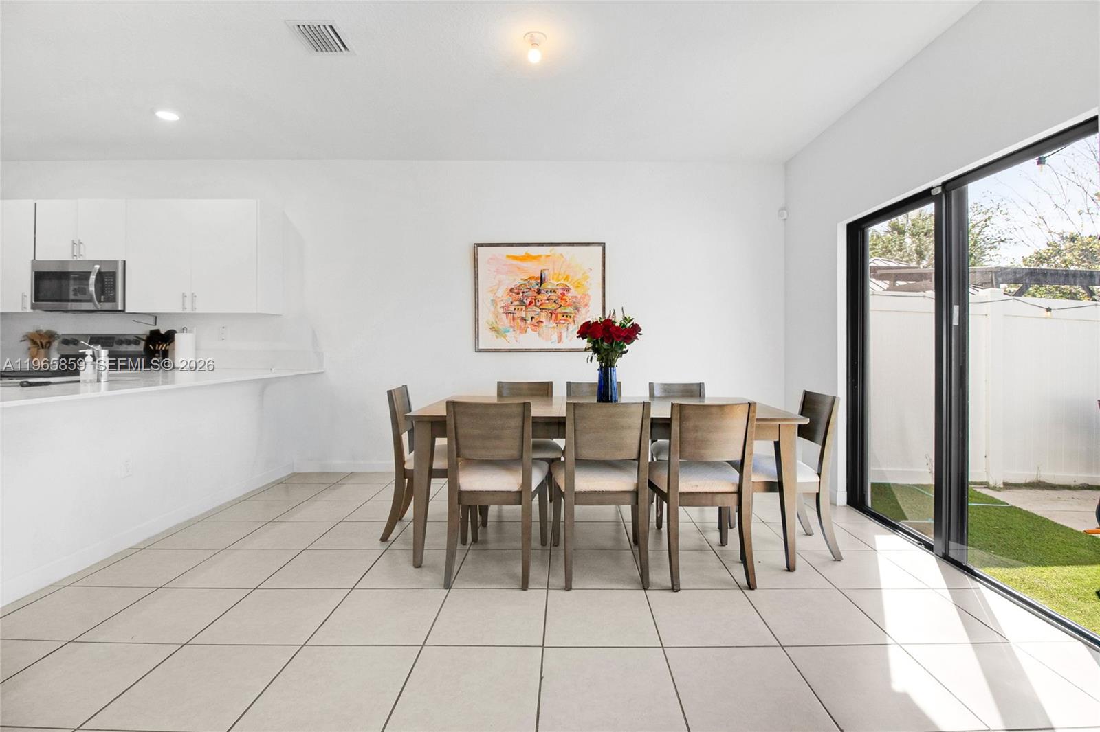 VISTA LAGO - Residential