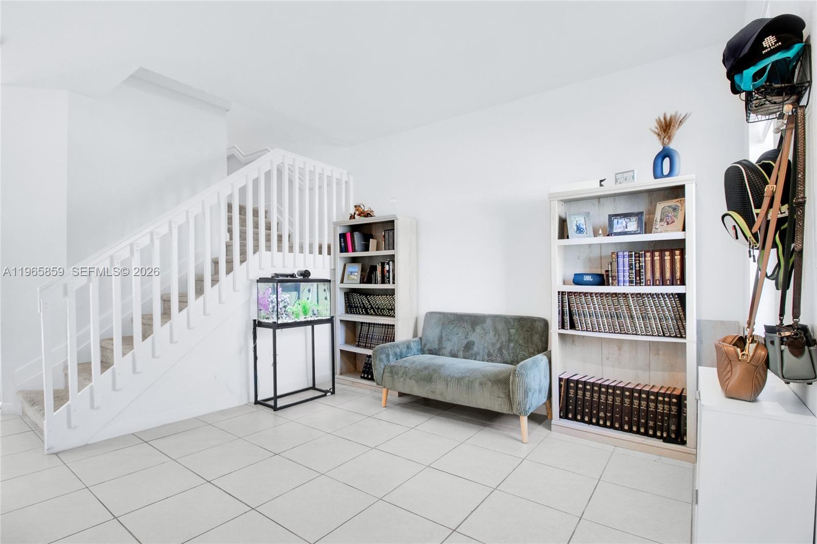 VISTA LAGO - Residential