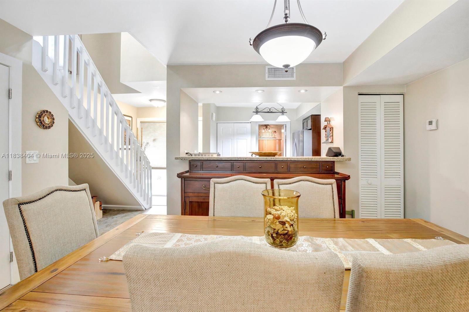 ROYAL TOWNHOMES - Residential