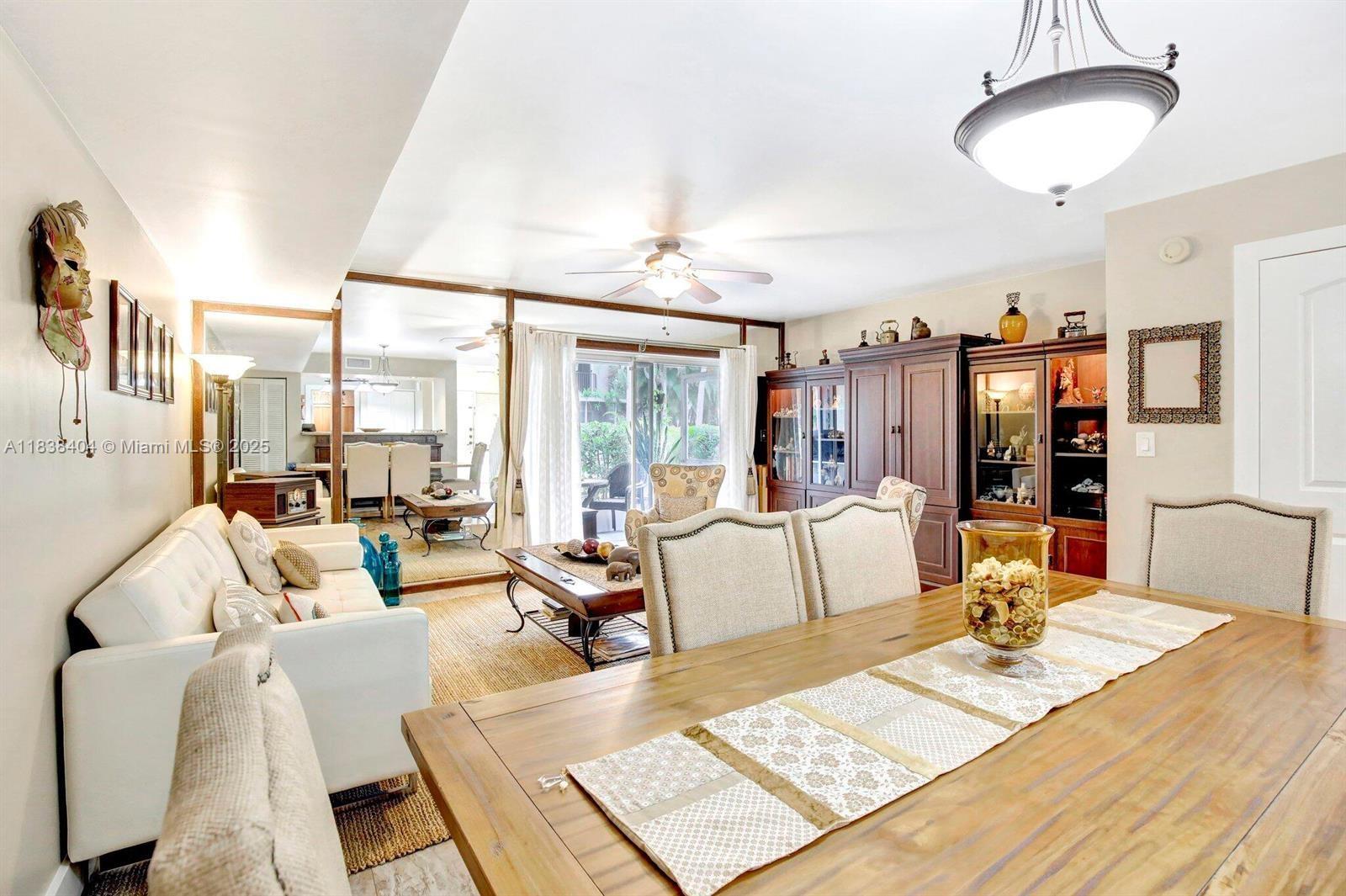 9715 NW 23rd Ct, Pembroke Pines, FL, 33024/$479,000 3 9715 NW 23rd Ct
