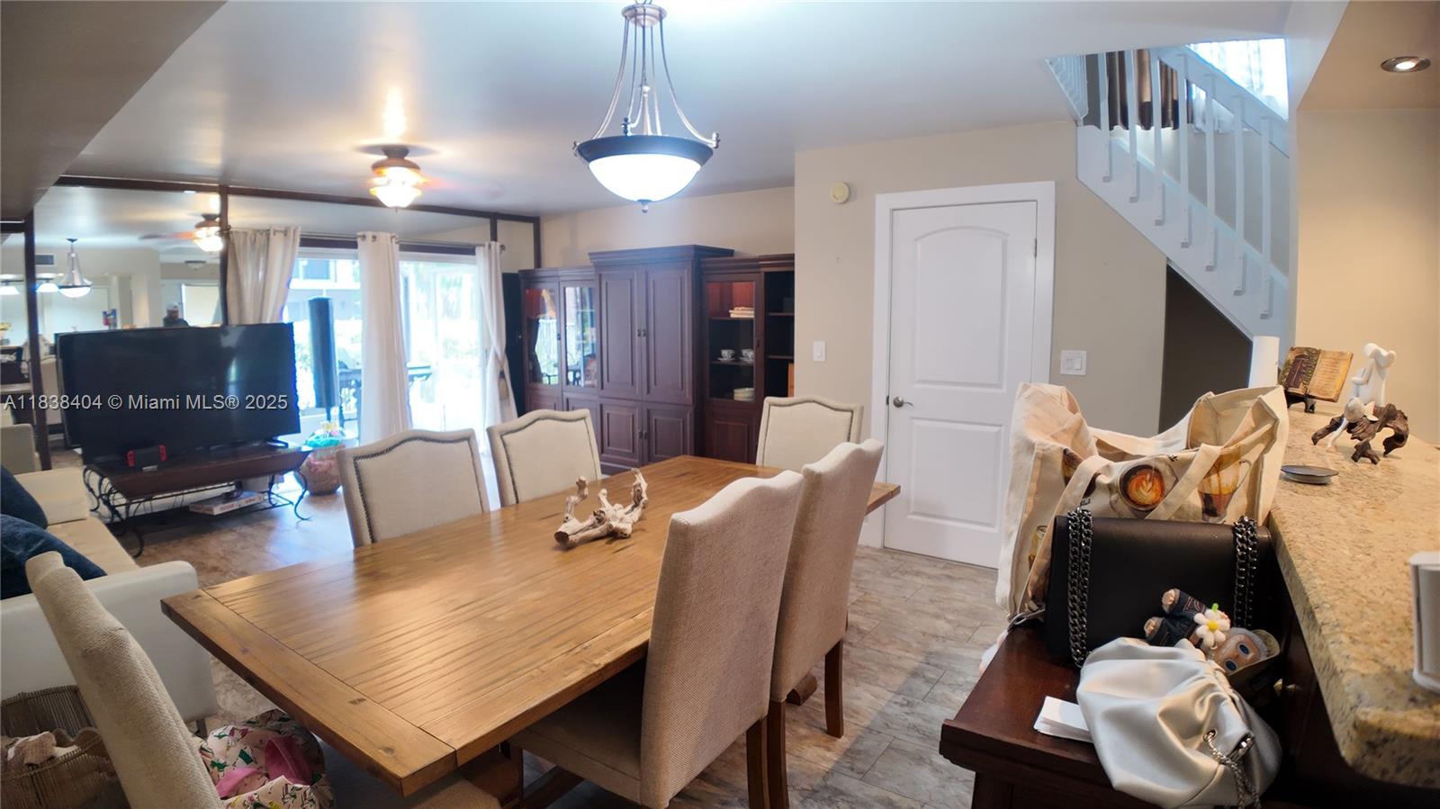 ROYAL TOWNHOMES - Residential