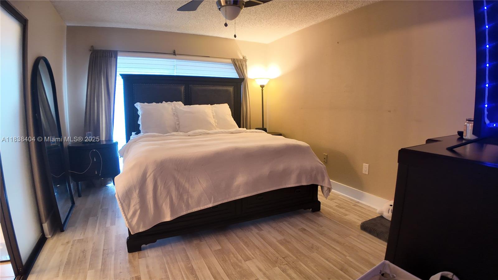 ROYAL TOWNHOMES - Residential