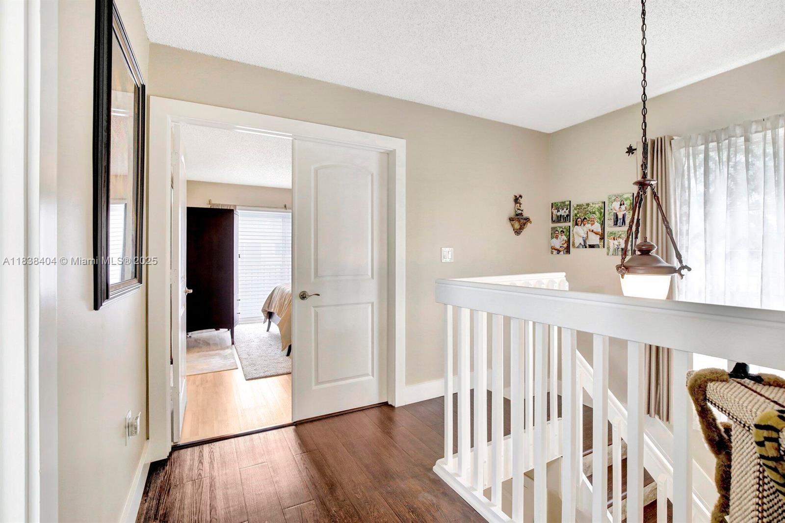 ROYAL TOWNHOMES - Residential