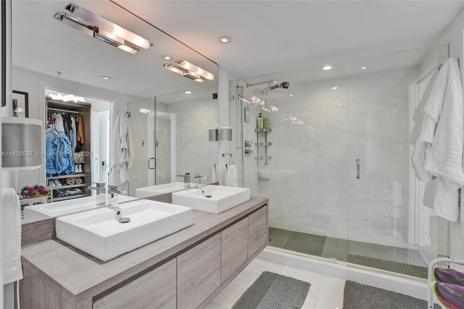 400 SUNNY ISLES CONDO EAS - Residential Lease