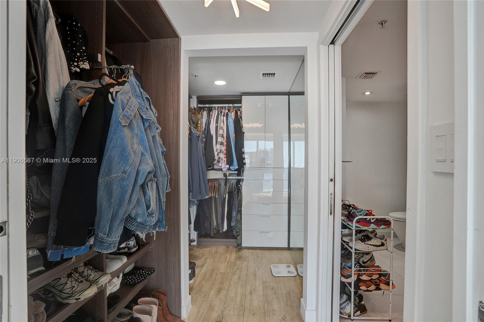 400 SUNNY ISLES CONDO EAS - Residential Lease