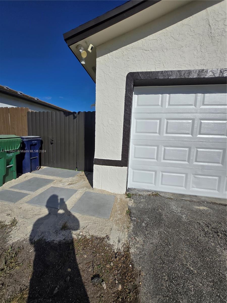 Rental Property at Address Not Disclosed, Homestead, Miami-Dade County, Florida - Bedrooms: 1 
Bathrooms: 1  - $1,550 MO.