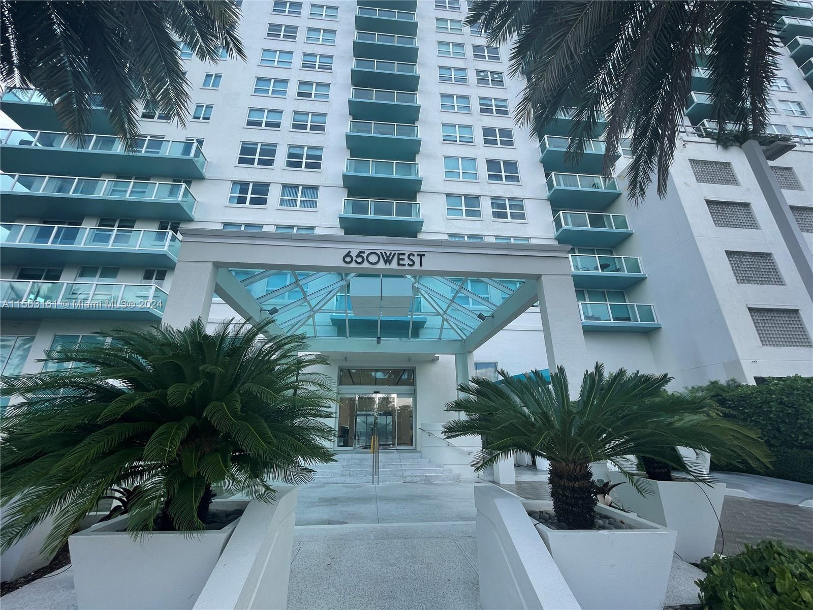 Property for Sale at 650 West Ave 1206, Miami Beach, Miami-Dade County, Florida - Bedrooms: 1 
Bathrooms: 1  - $599,000