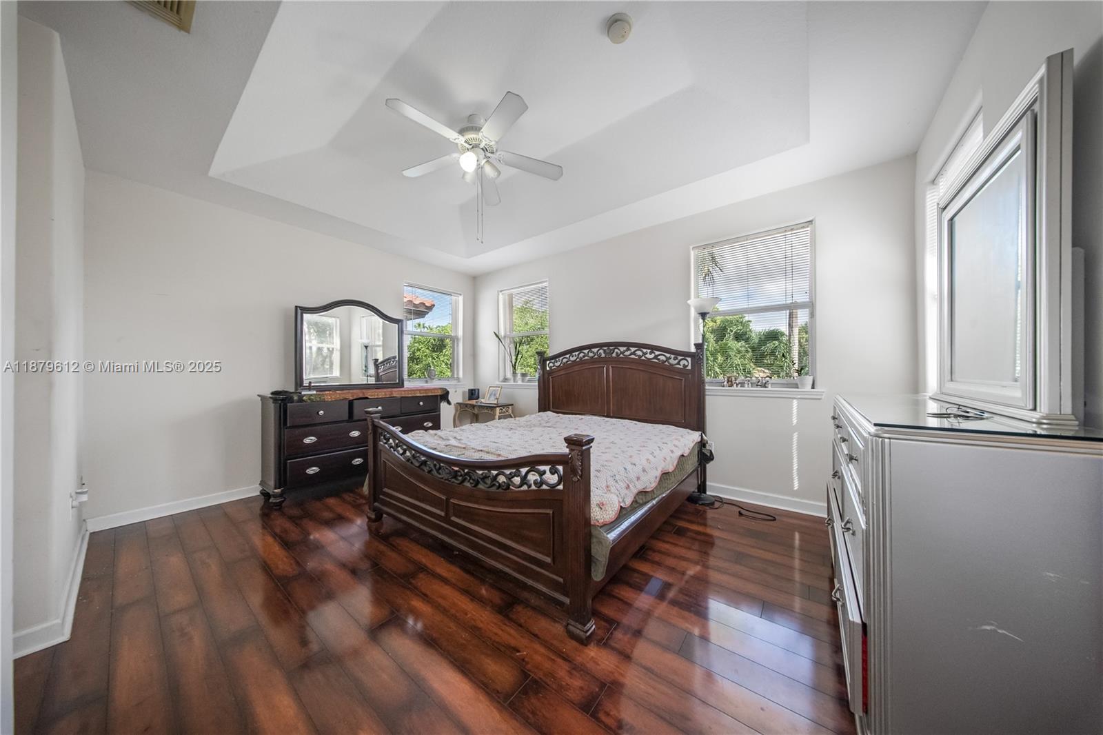 KENDALL COUNTRY ESTATES - Residential