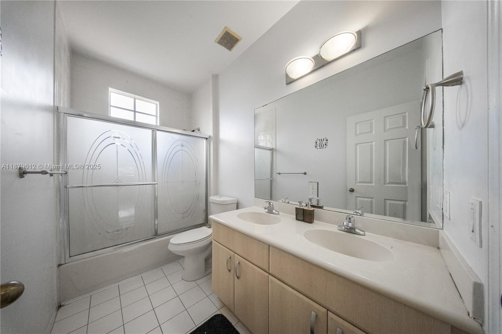 KENDALL COUNTRY ESTATES - Residential