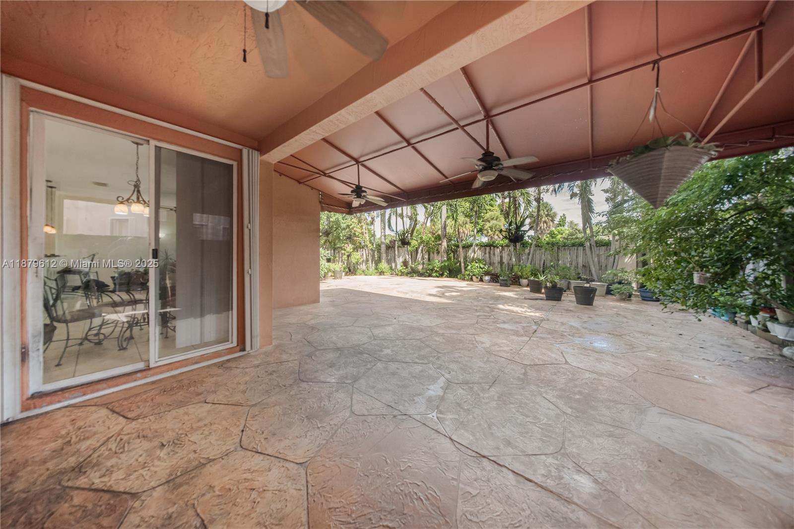 KENDALL COUNTRY ESTATES - Residential