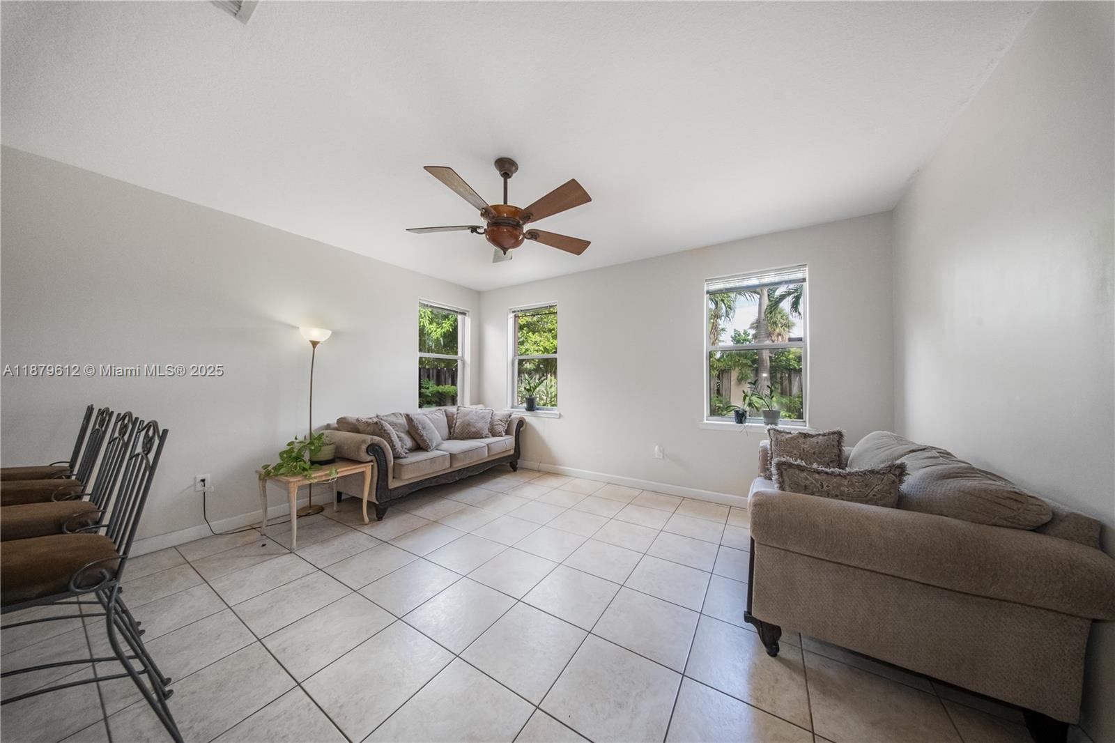 KENDALL COUNTRY ESTATES - Residential