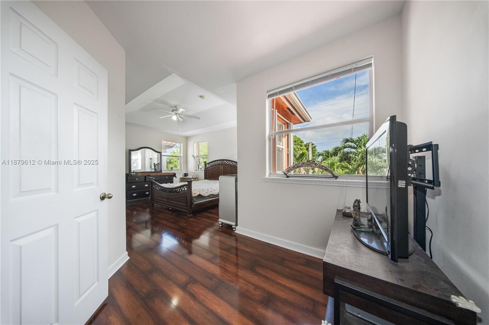 KENDALL COUNTRY ESTATES - Residential