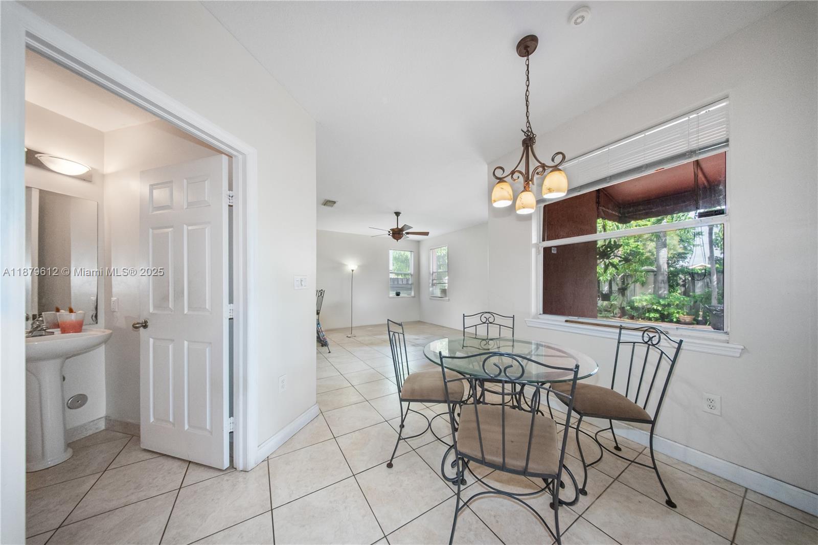 KENDALL COUNTRY ESTATES - Residential