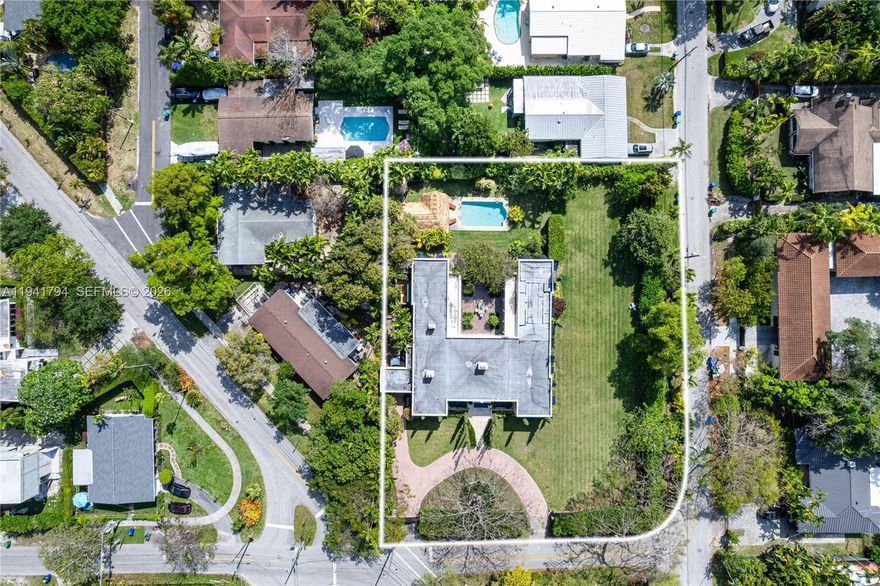 38,000+ SF lot in Shorecrest. Possibly subdividable. Beautiful original home which could be renovated as an alternative to building new. A scarce opportunity to create an estate or compound.