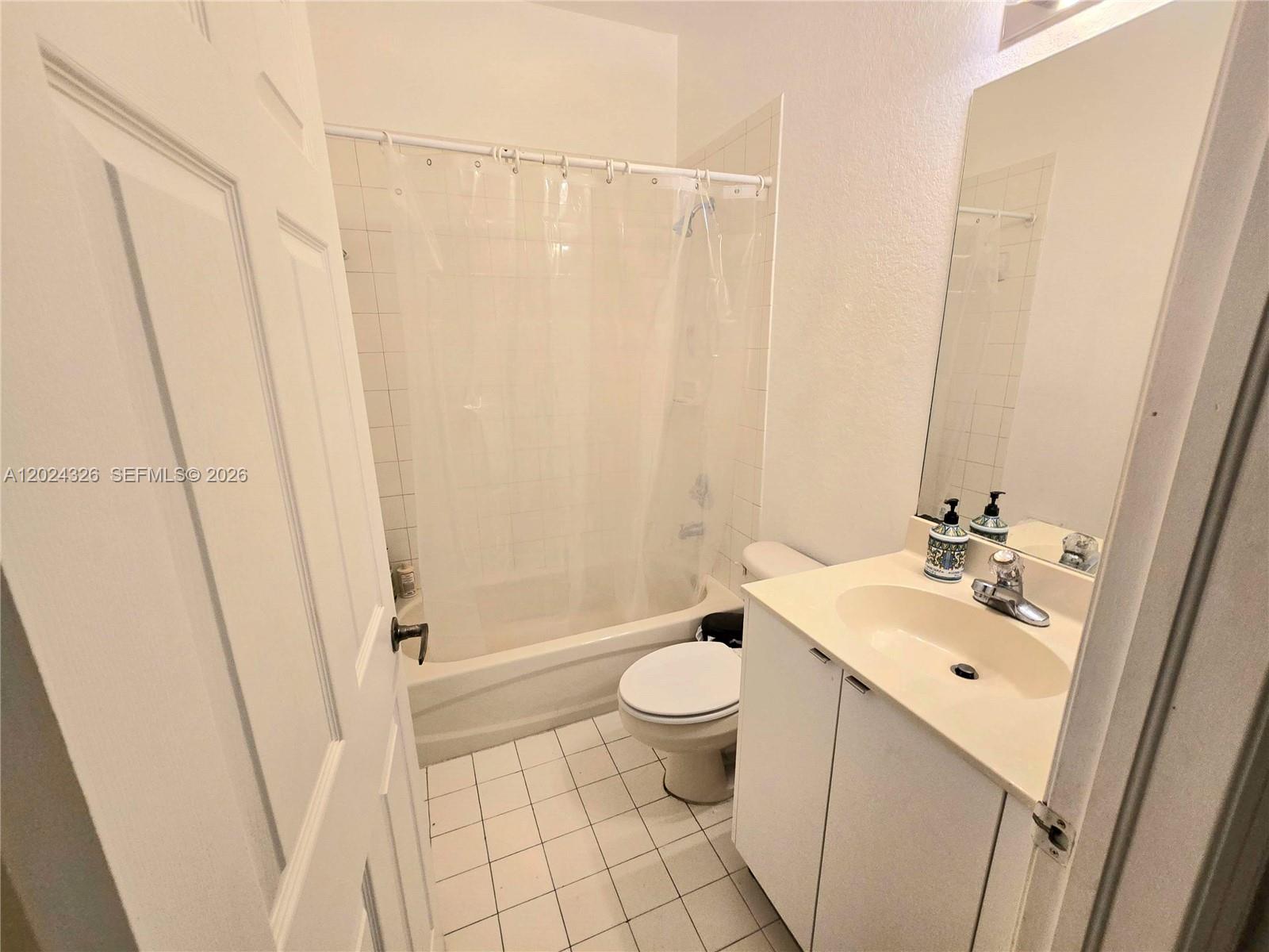 LEEWARD AT ISLANDS AT DOR - Residential Lease