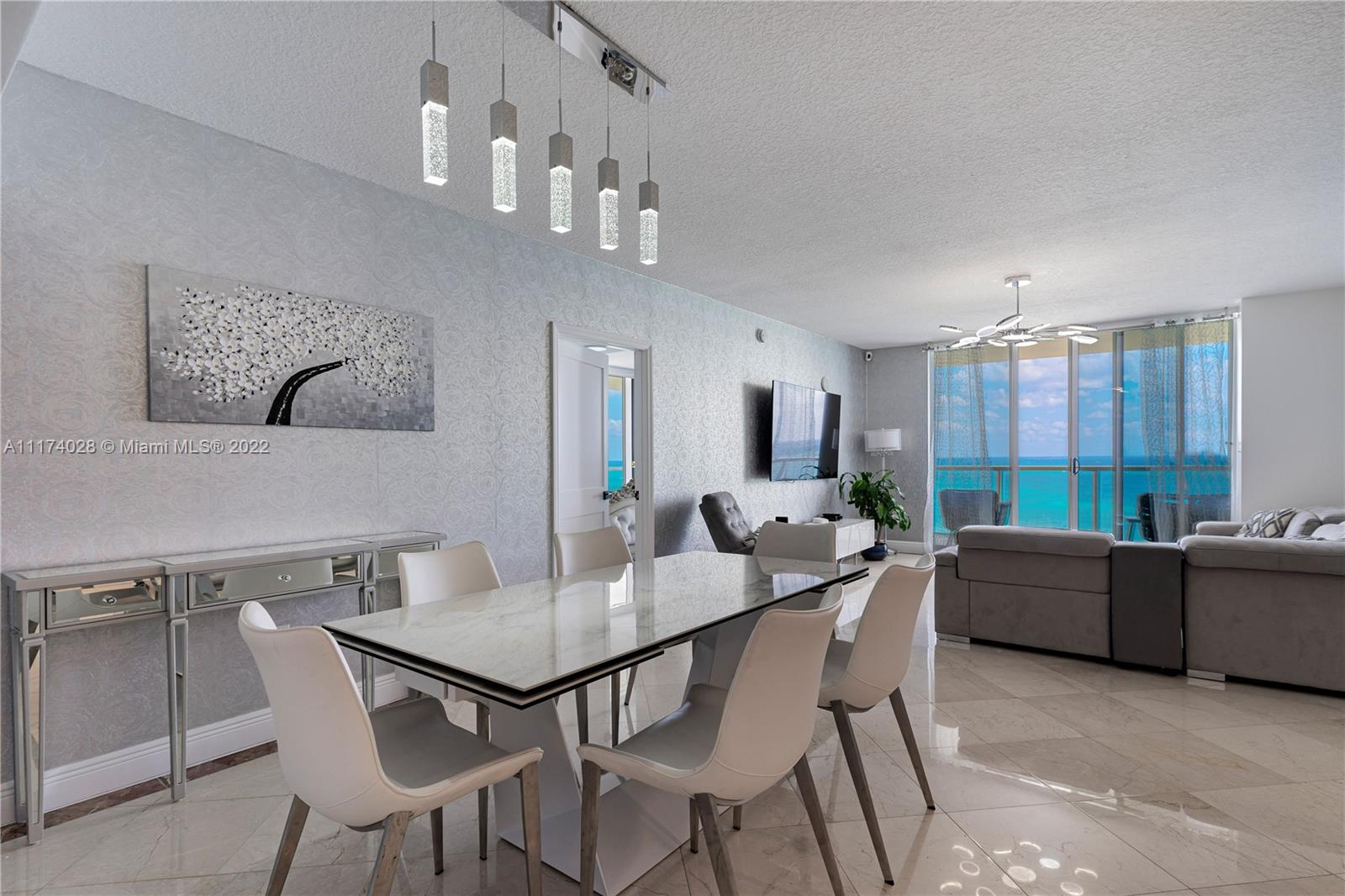 LA PERLA CONDO - Residential Lease