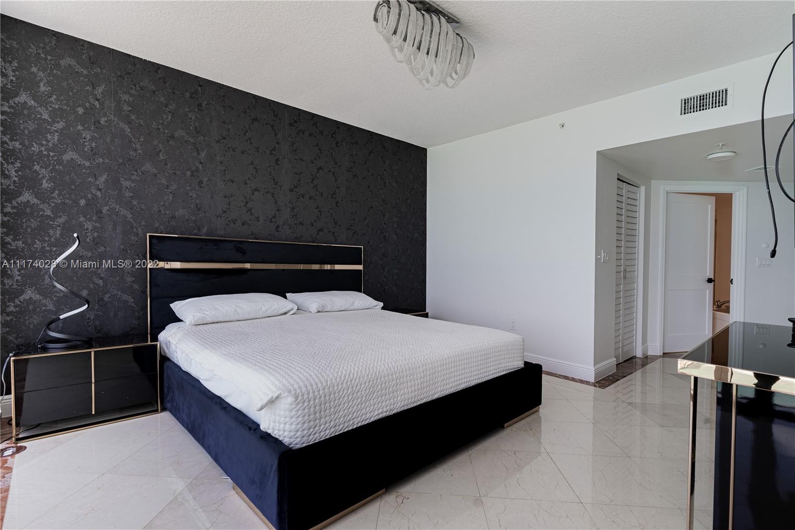 16699 Collins Ave 1203