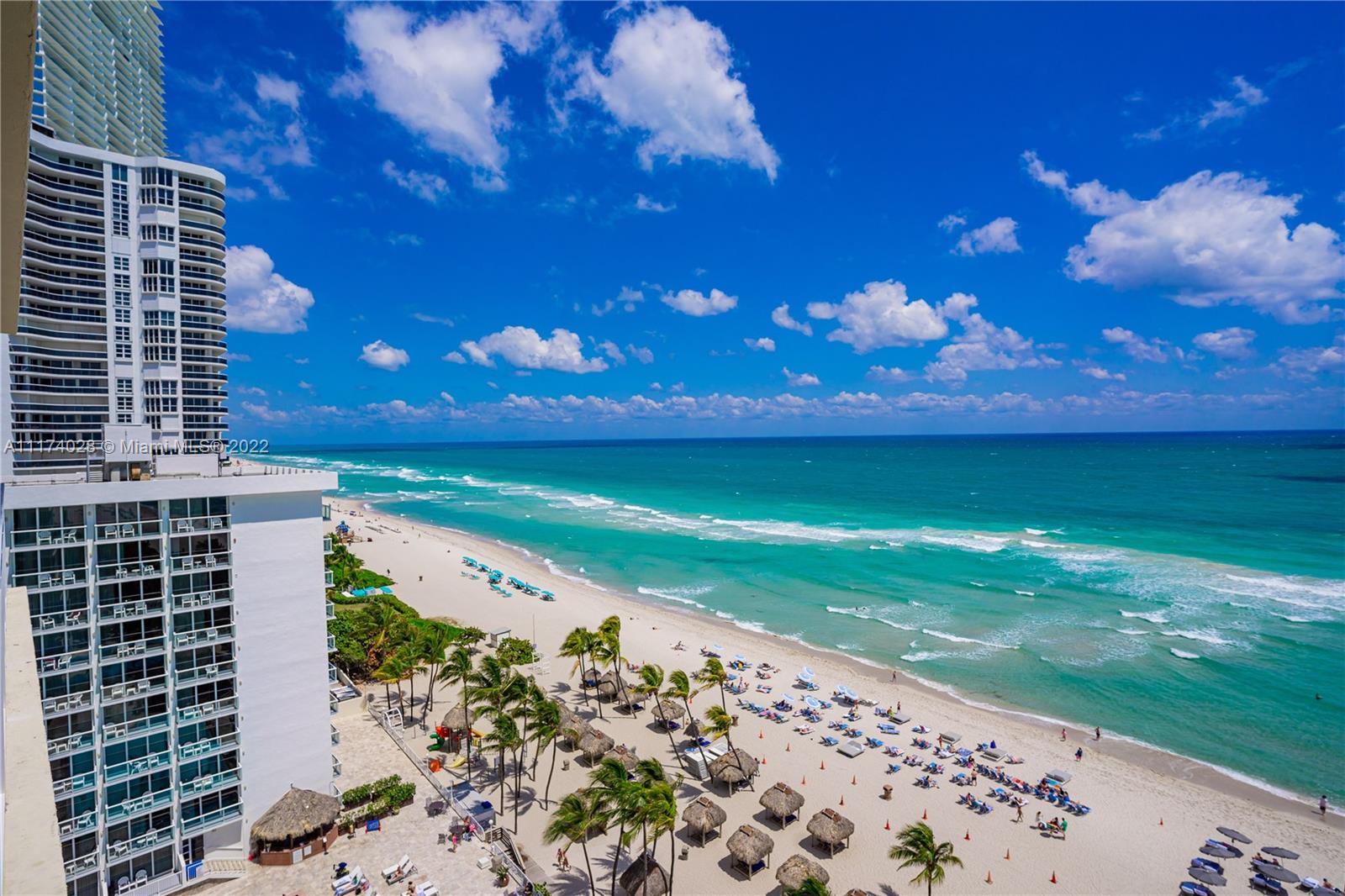 LA PERLA CONDO - Residential Lease