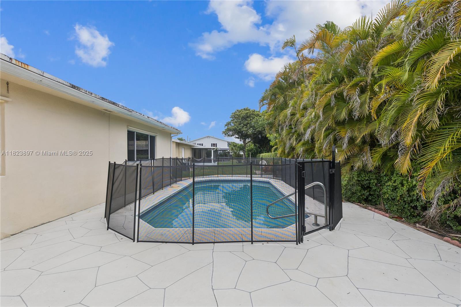 156 SW 126th Ave