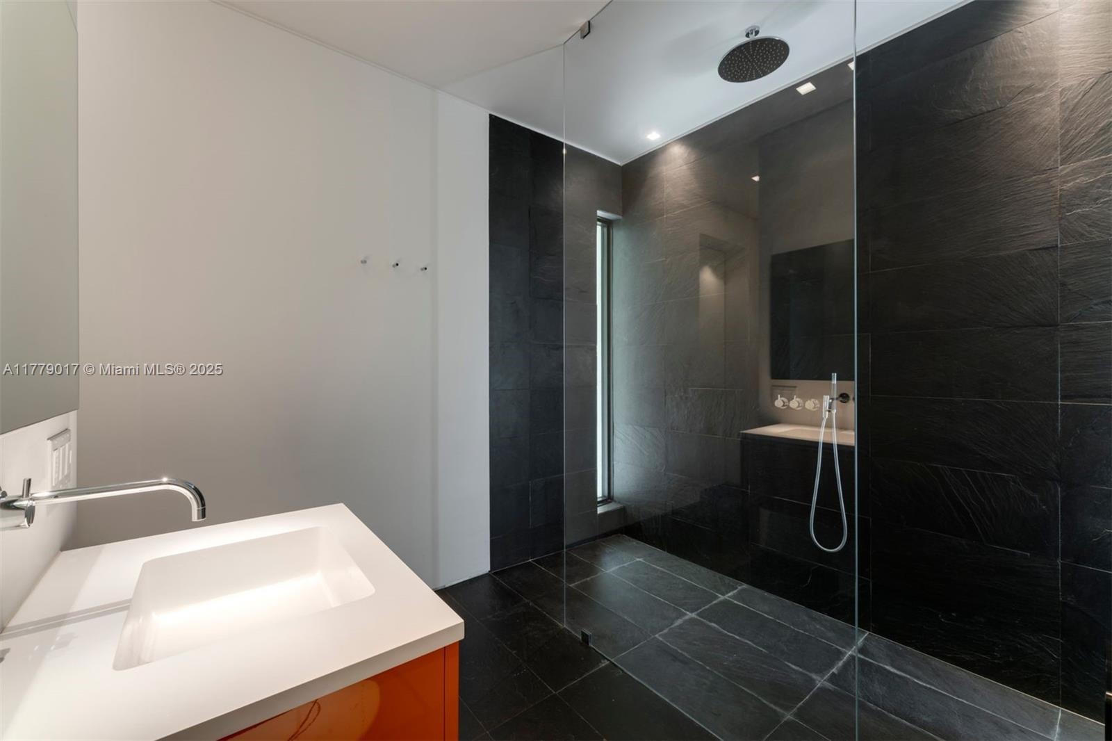 CANAL ESTATES - Residential