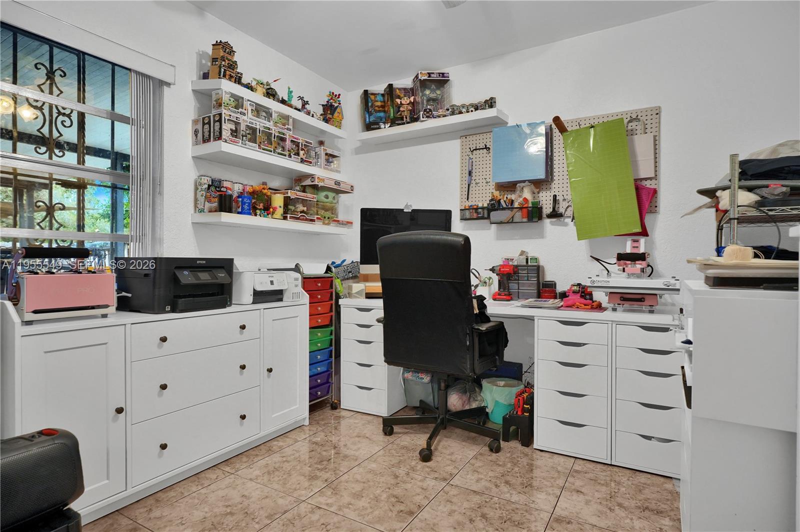 COUNTRY LAKE MANORS SEC 3 - Residential