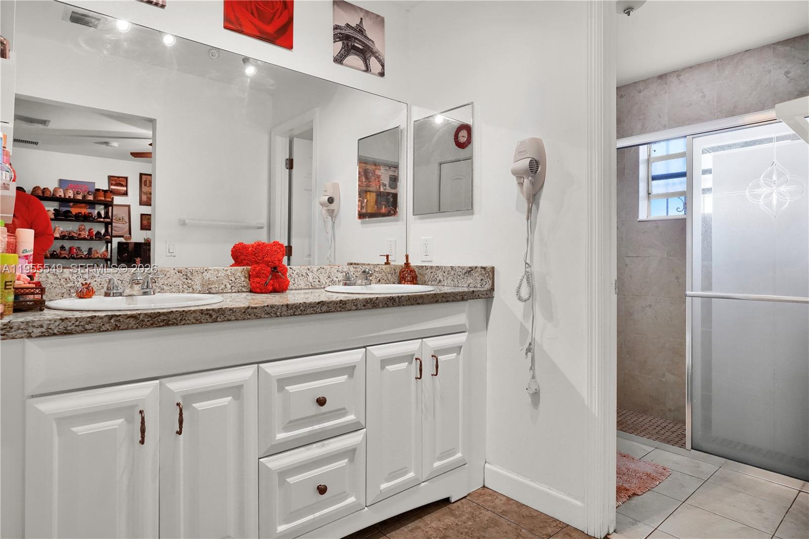 COUNTRY LAKE MANORS SEC 3 - Residential