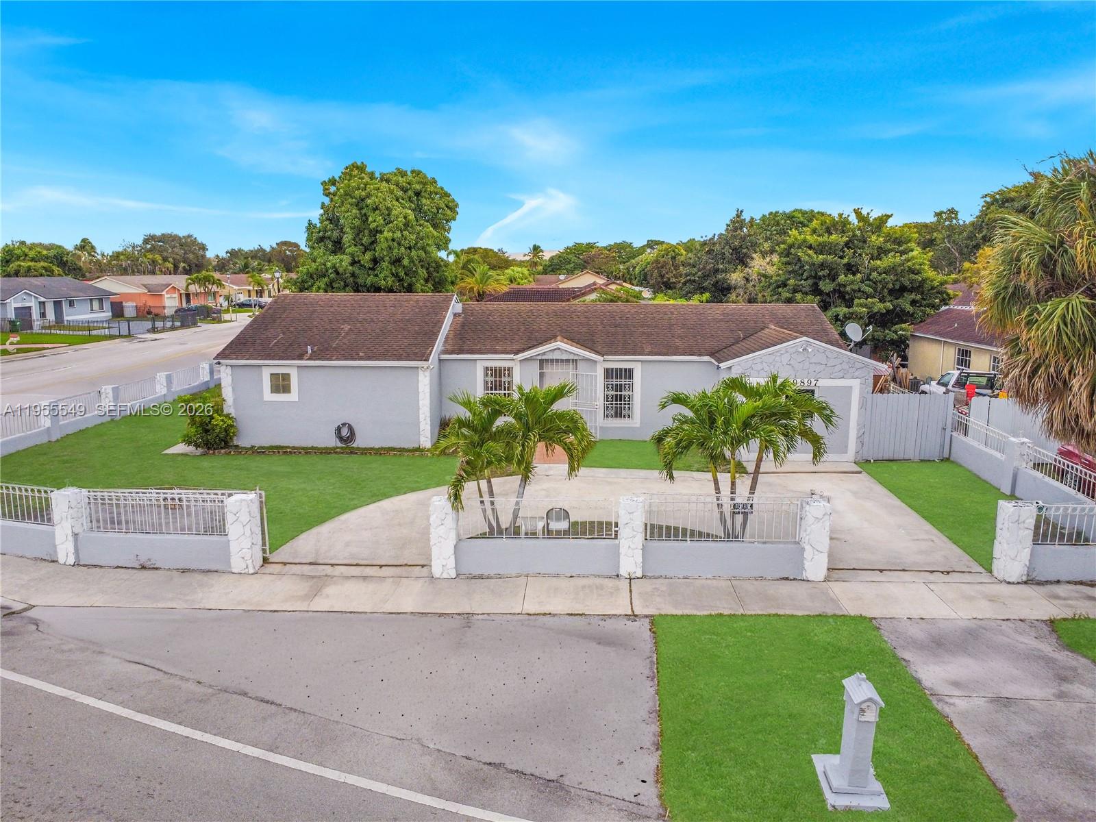 COUNTRY LAKE MANORS SEC 3 - Residential