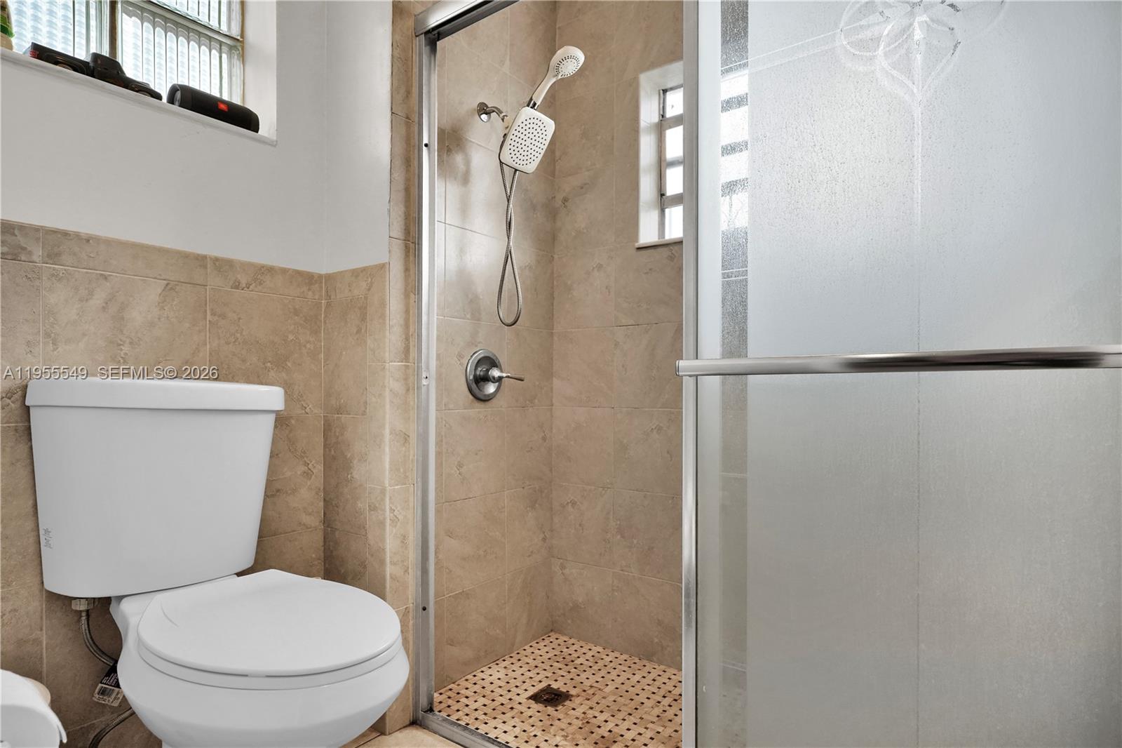 COUNTRY LAKE MANORS SEC 3 - Residential