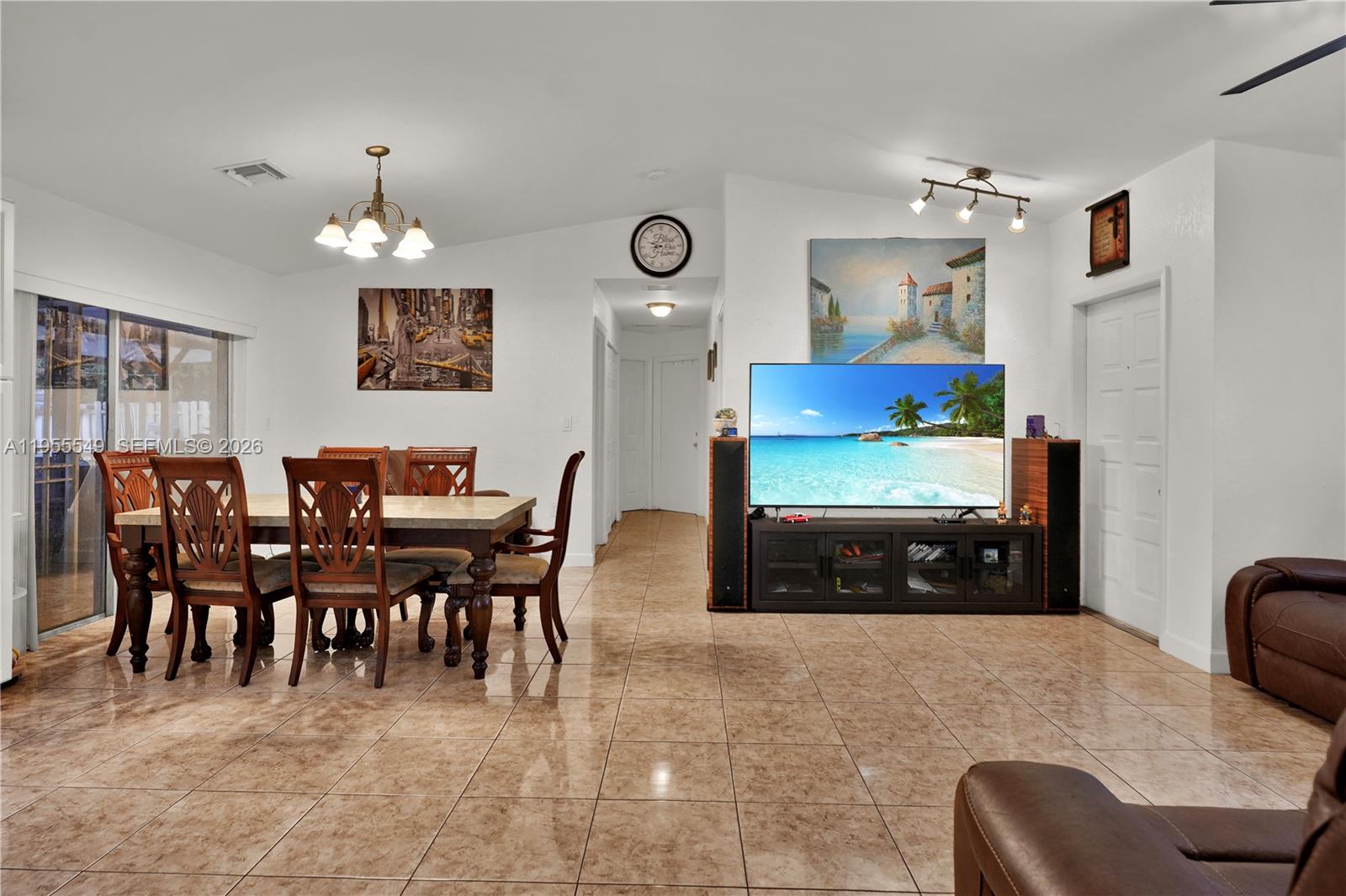 COUNTRY LAKE MANORS SEC 3 - Residential