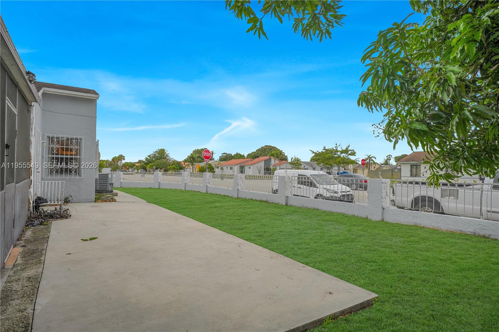 COUNTRY LAKE MANORS SEC 3 - Residential