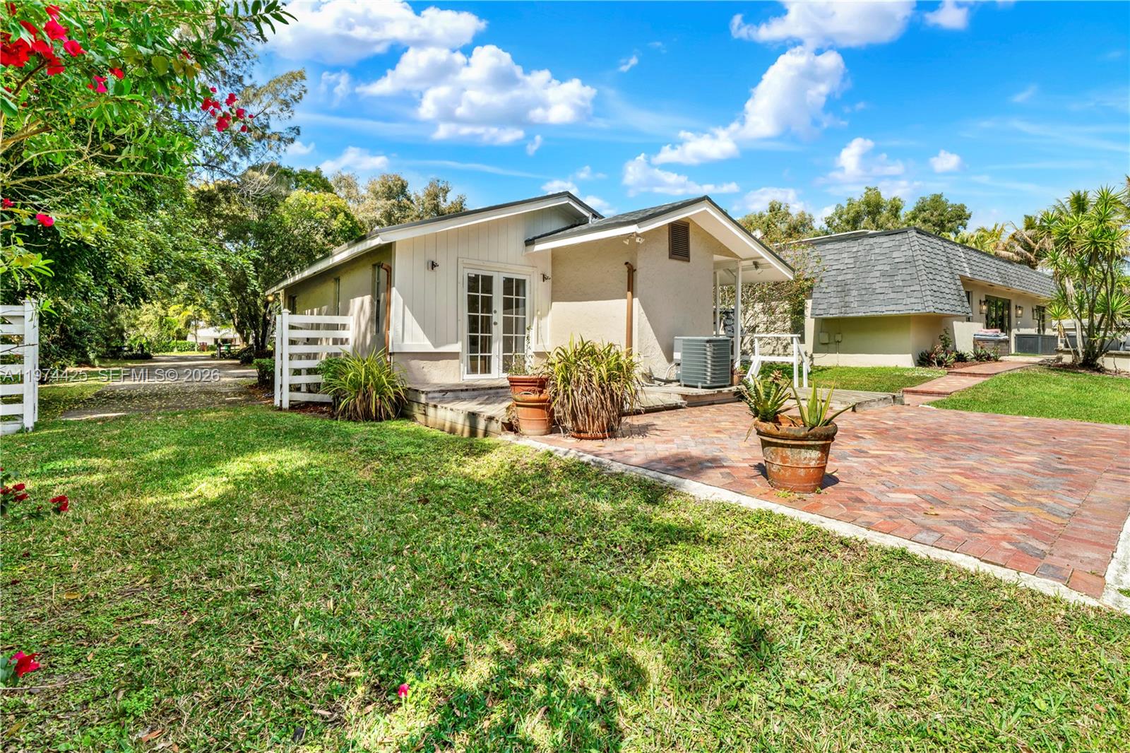 EVERGLADES SUGAR & LAND C - Residential