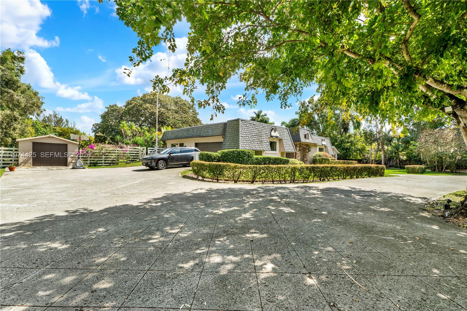 EVERGLADES SUGAR & LAND C - Residential