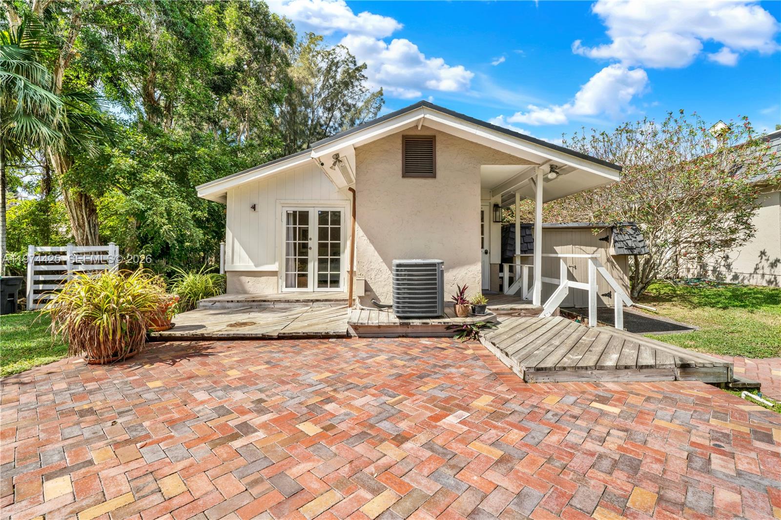 EVERGLADES SUGAR & LAND C - Residential