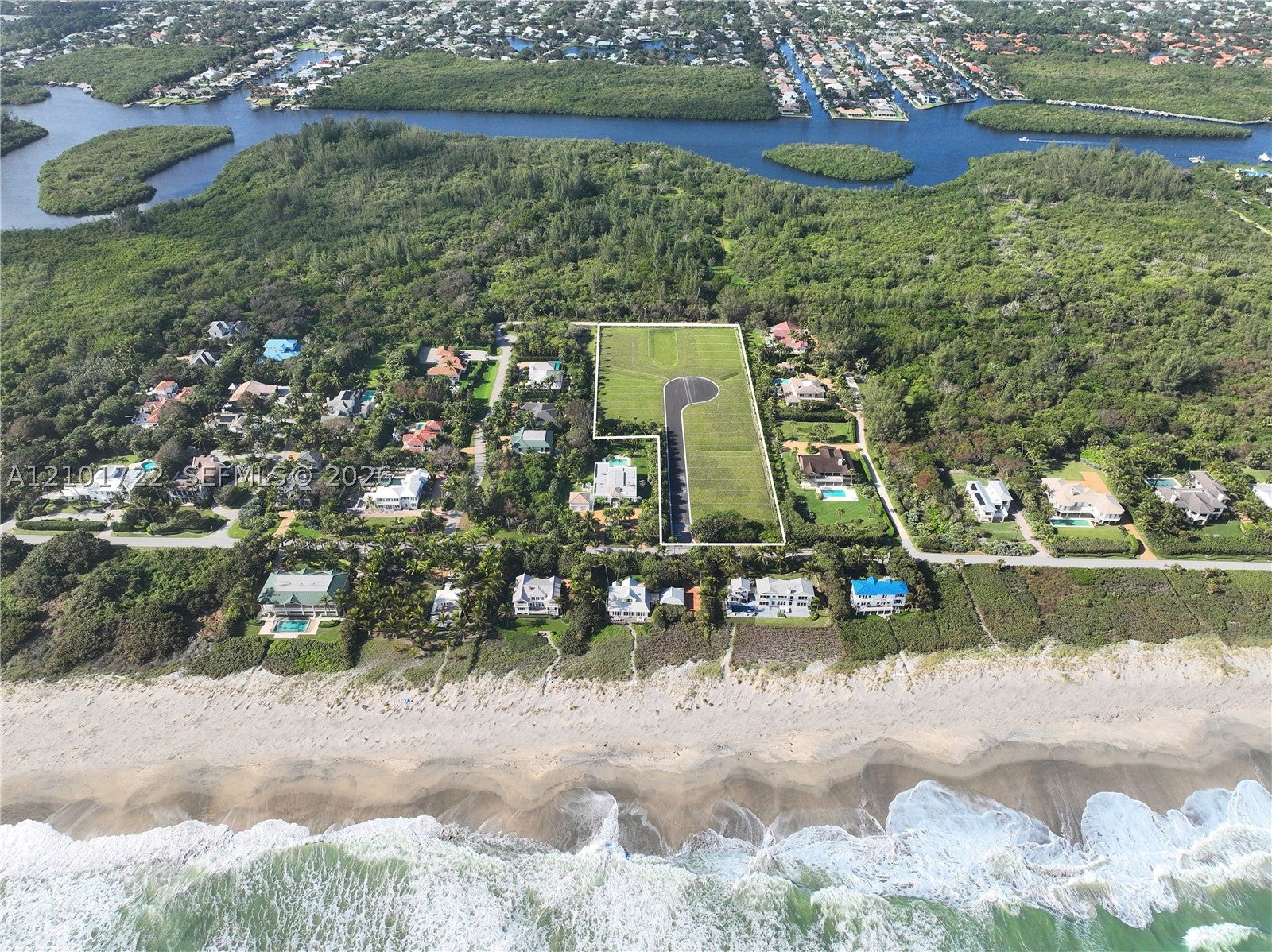 3 Bon Aire Desire Ave