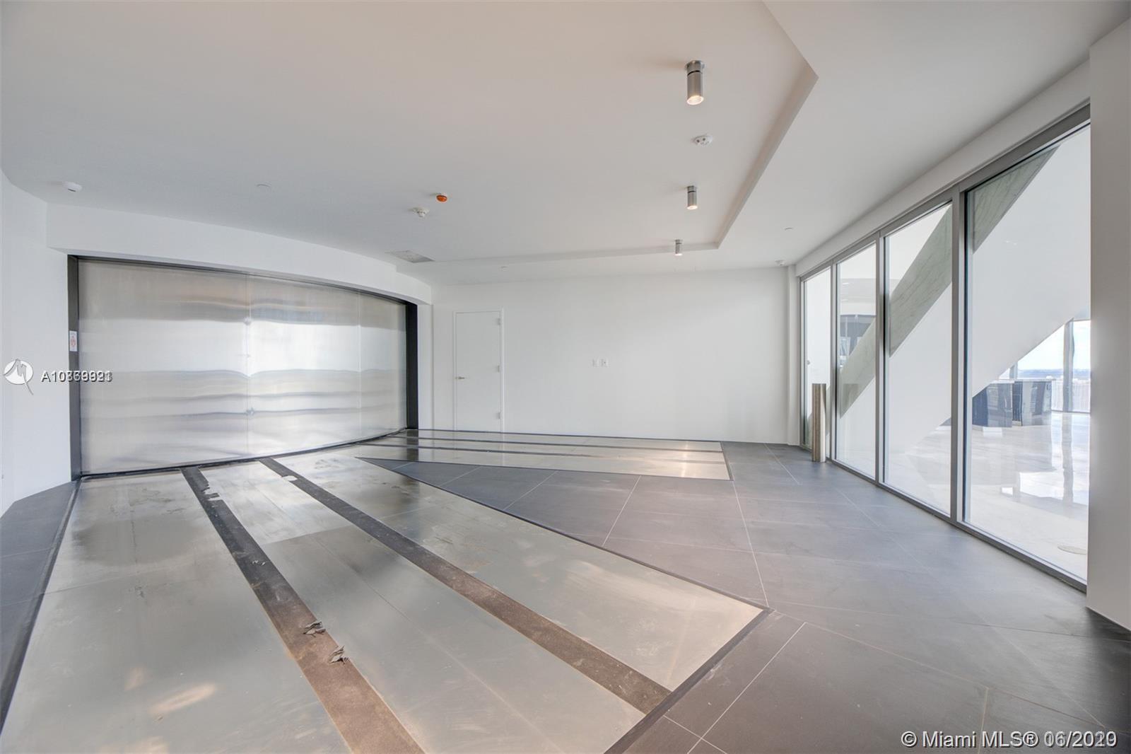 18555 COLLINS AVENUE COND - Residential