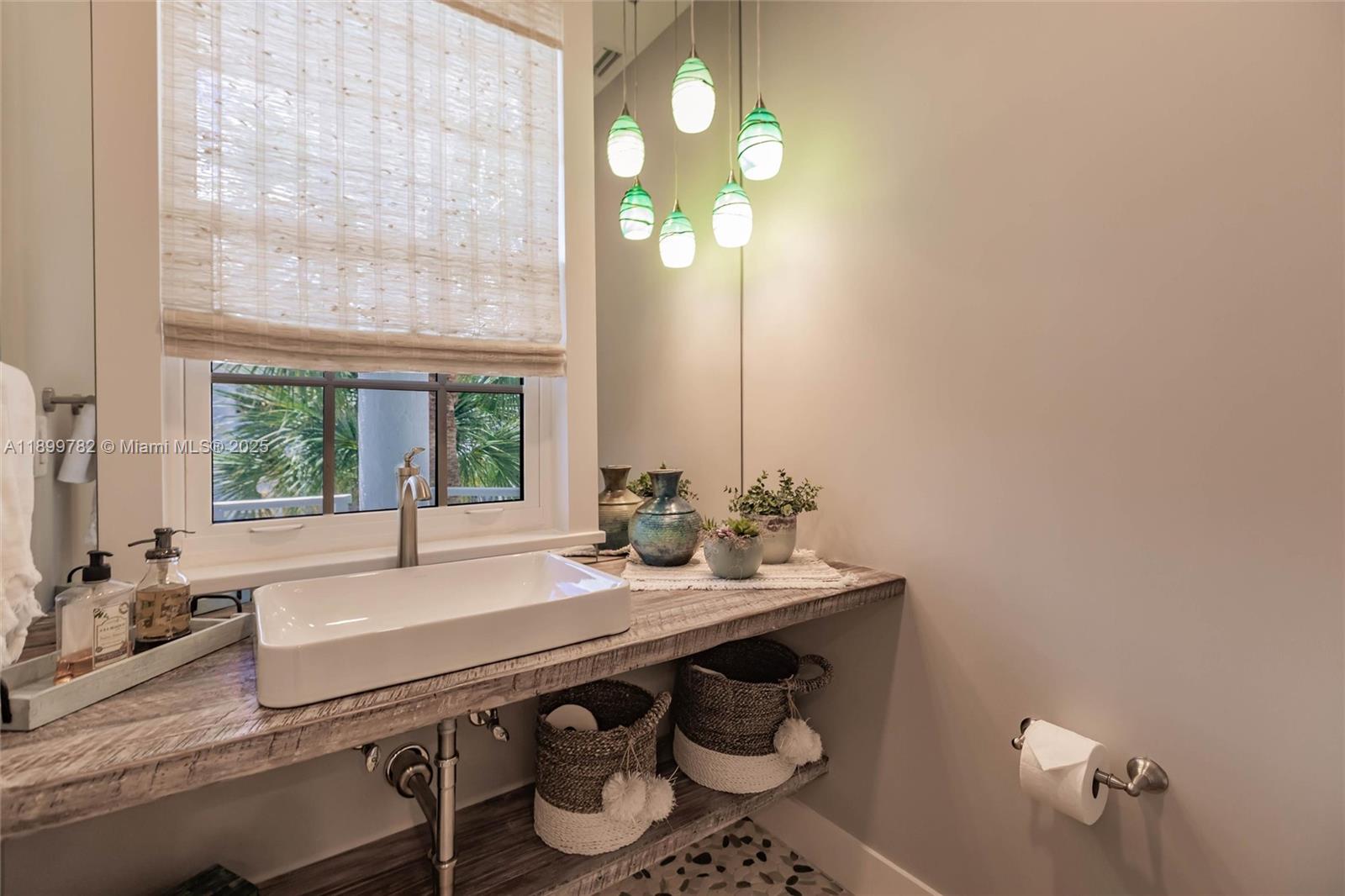 JUPITER KEY 2 - Residential Lease