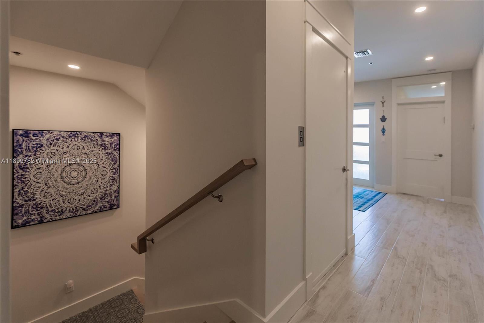 JUPITER KEY 2 - Residential Lease