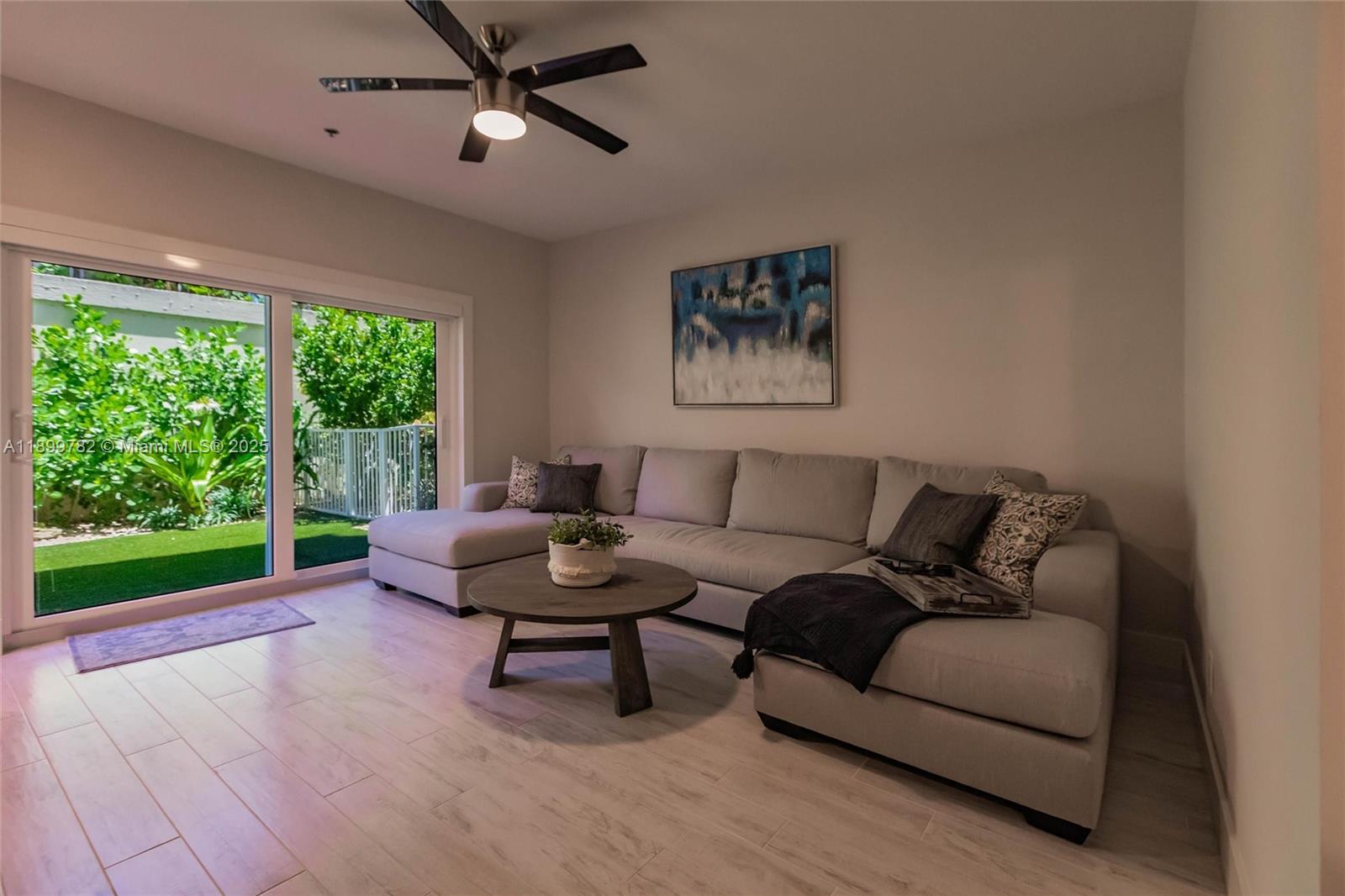 JUPITER KEY 2 - Residential Lease