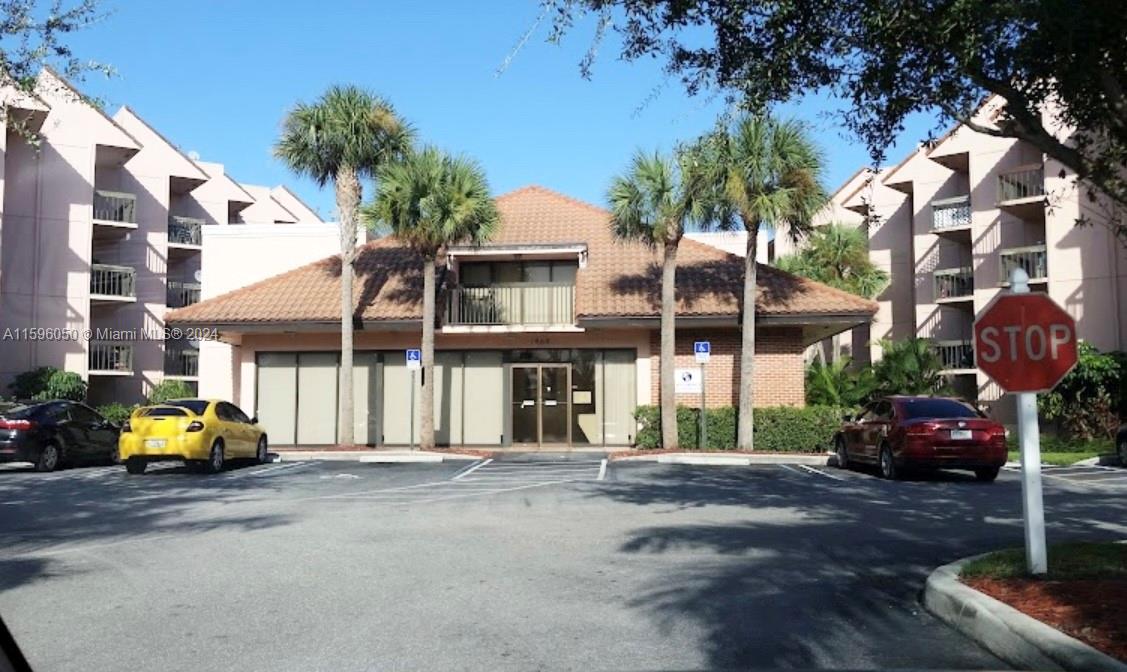 PRESIDENTIAL GOLFVIEW CON - Residential