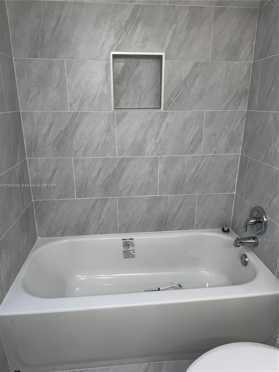 WOOD HUE IV CONDO - Residential Lease