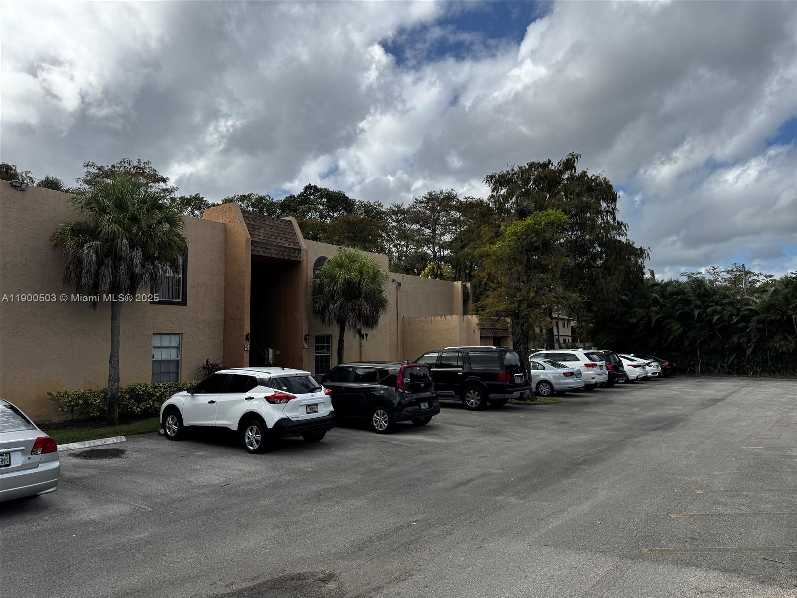 WOOD HUE IV CONDO - Residential Lease