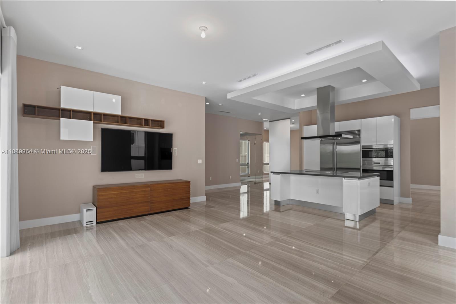 OASIS PARK SQUARE AT DORA - Residential