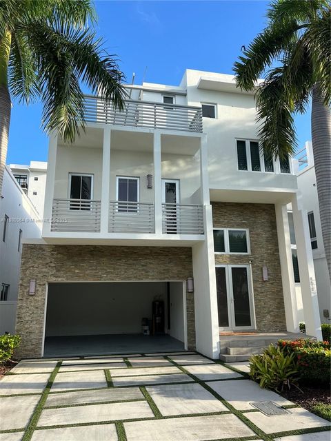 Photo of 8415 NW 34th Dr, Doral, FL 33122 (MLS # A11889964)